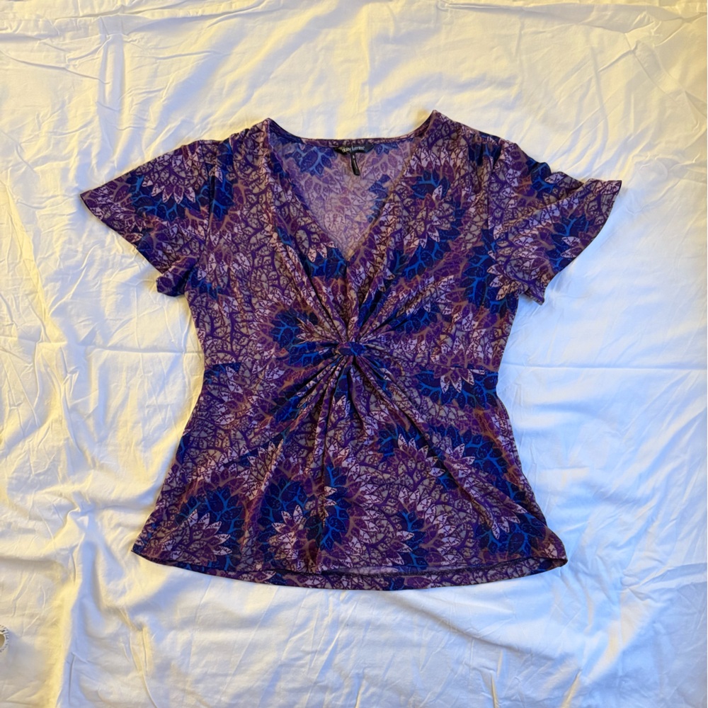 Daisy Fuentes Purple Twist-Front V-Neck Top